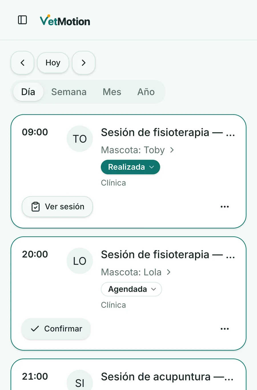 Agenda del día en el móvil: la sesión de fisioterapia de Toby realizada con Ver sesión, la de Lola agendada con Confirmar y la sesión de acupuntura de Simba.
