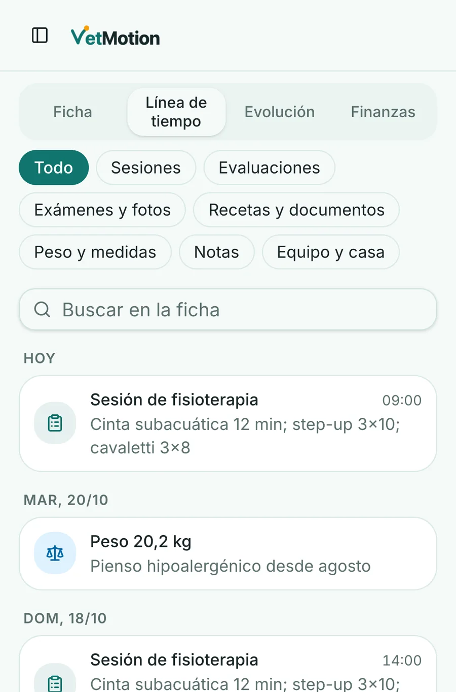 Línea de tiempo del paciente en el móvil: filtros, búsqueda y registros por fecha — la sesión de fisioterapia de hoy, un pesaje y sesiones anteriores.