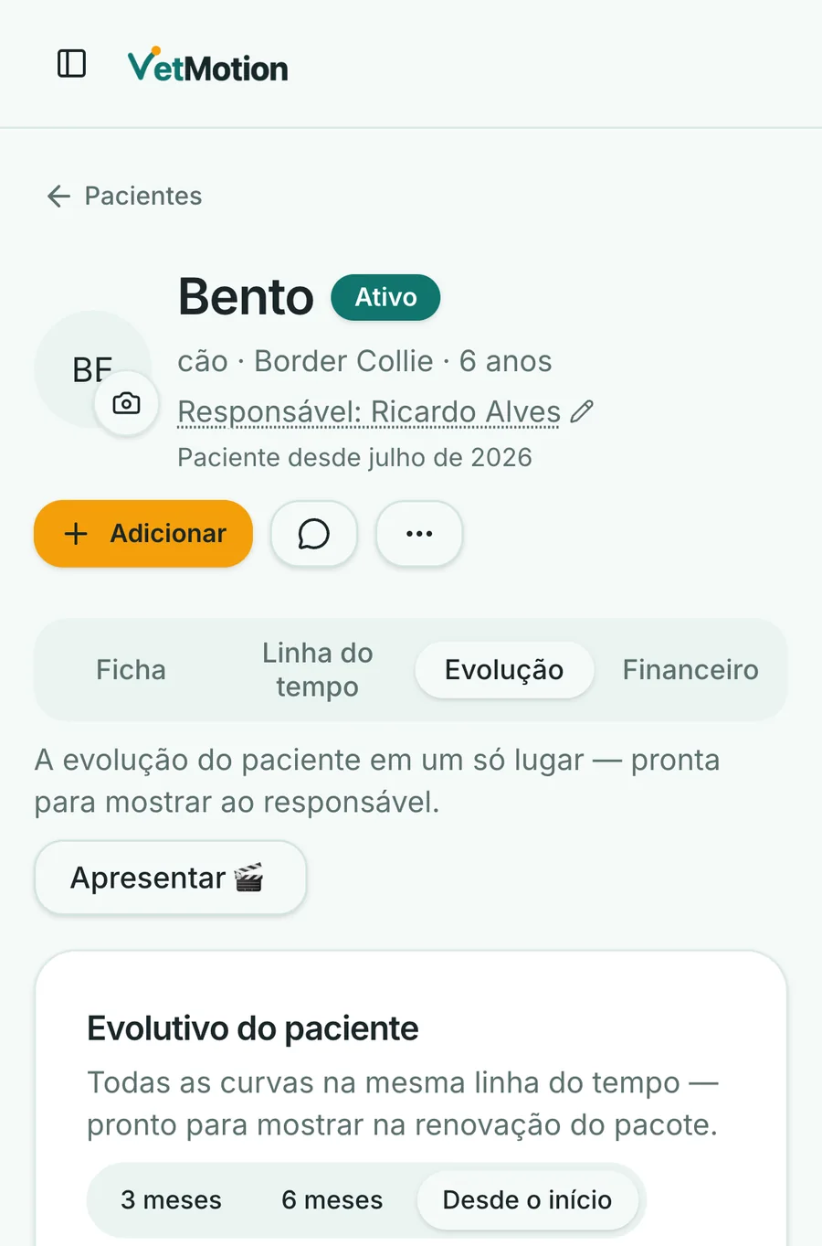 Ficha do paciente Bento no celular, aba Evolução: botão Apresentar e o painel Evolutivo do paciente, com períodos de 3 meses, 6 meses e desde o início.